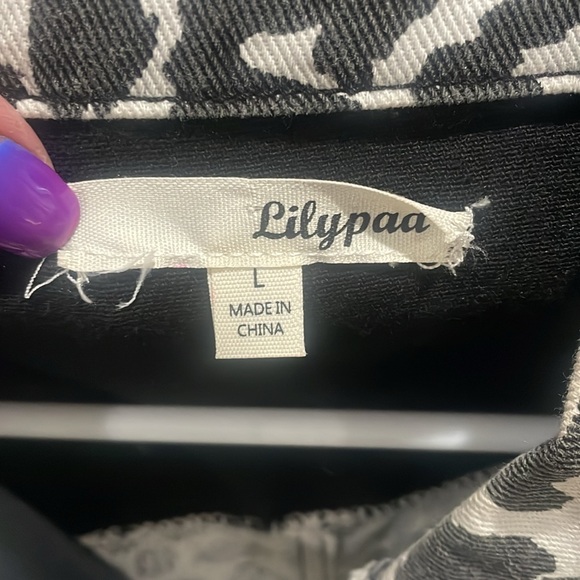 Black leopard print jacket with frayed edges! - Picture 2 of 5